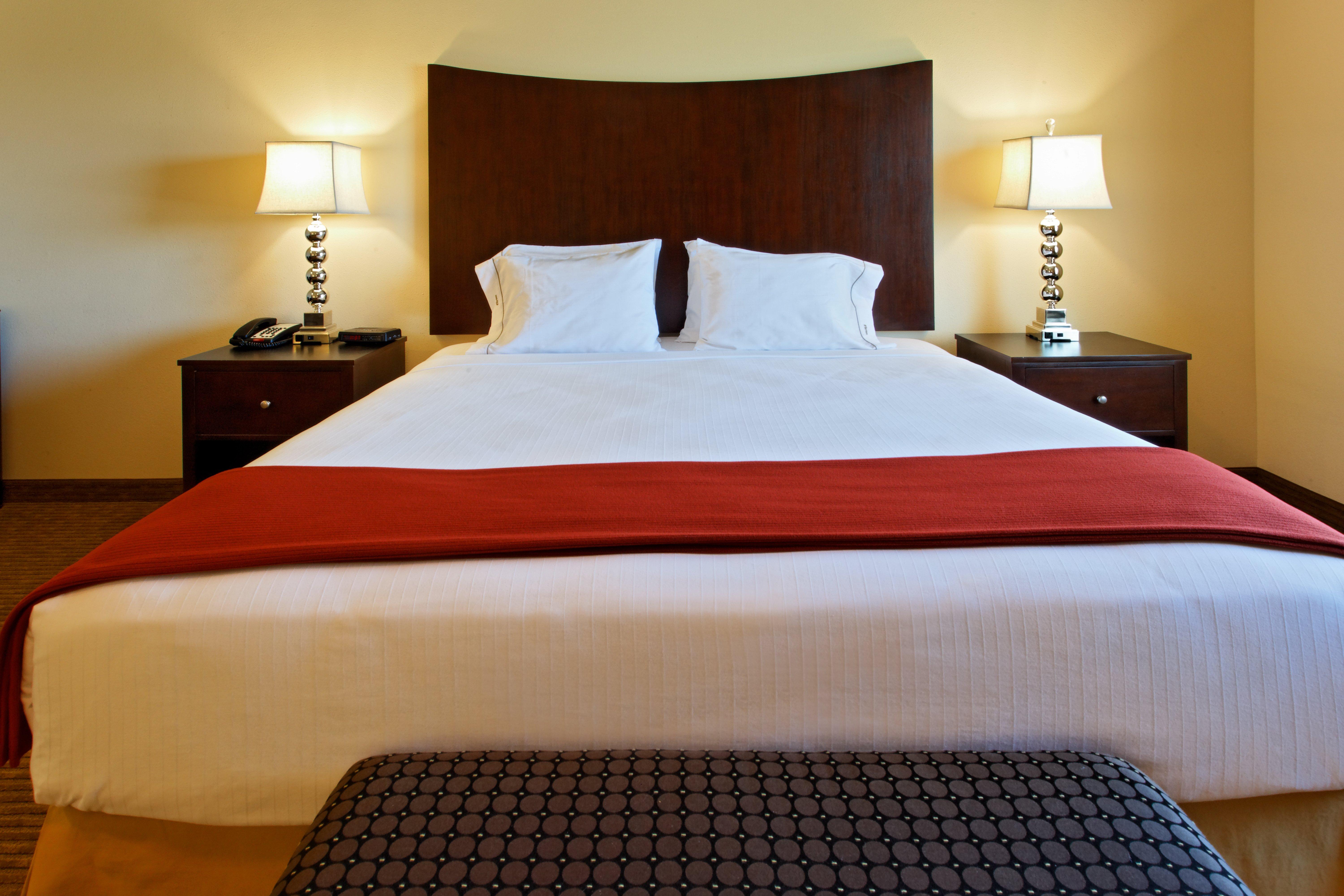 Holiday Inn Express Hotel & Suites Cleburne By Ihg Exterior photo