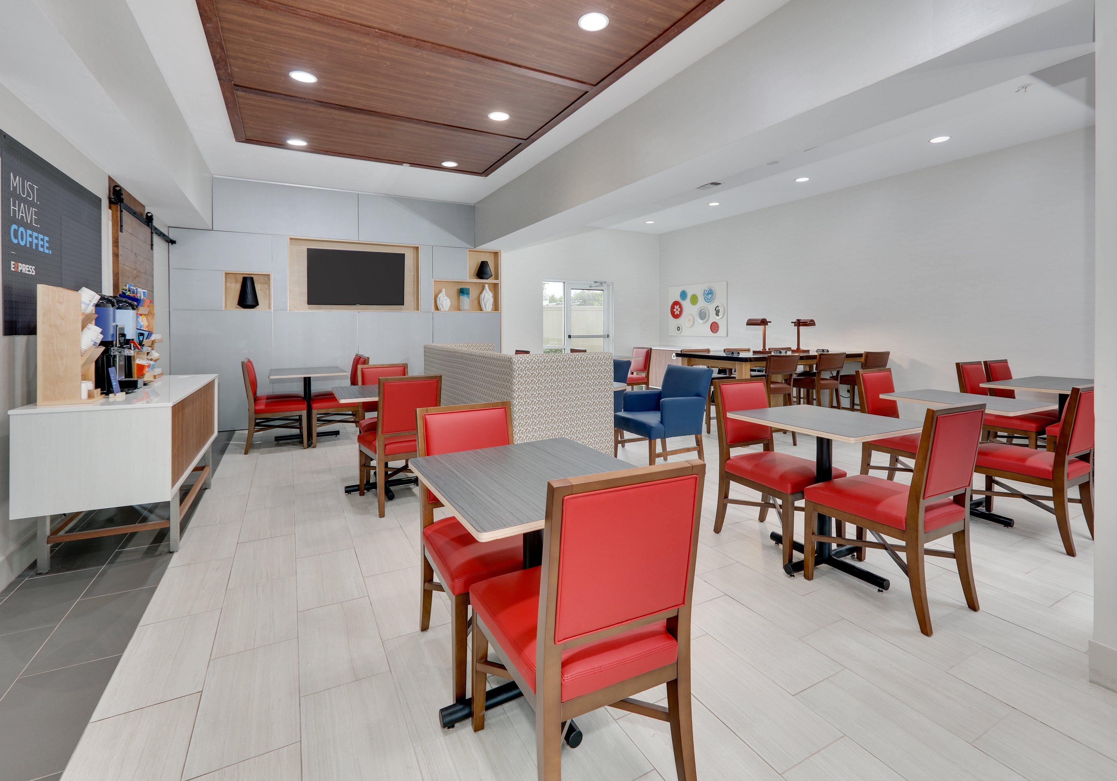 Holiday Inn Express Hotel & Suites Cleburne By Ihg Exterior photo